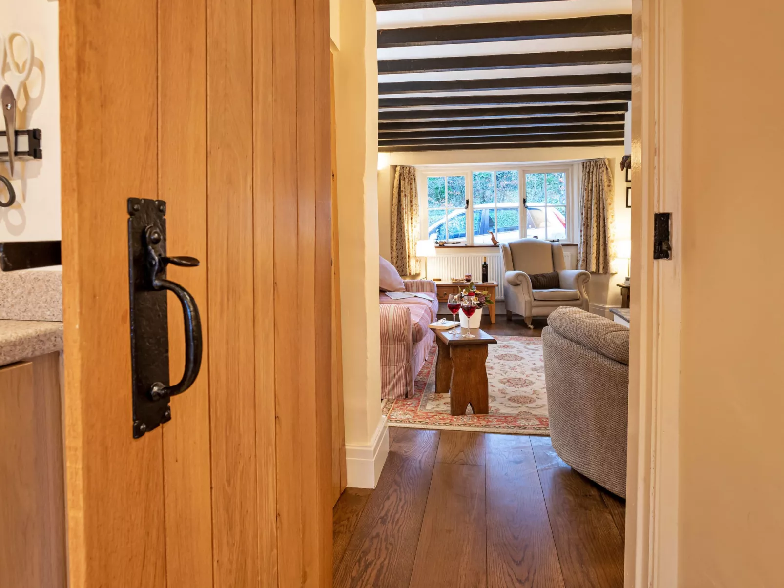 Two Storrs Cottages-Buiten