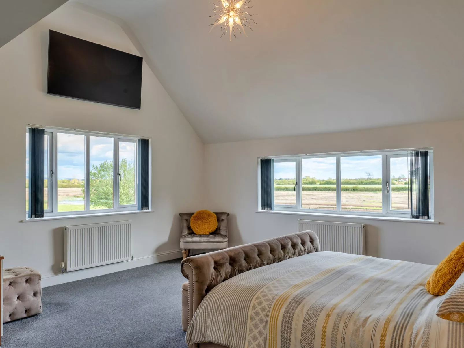 Stone Bow Farmhouse-Binnen