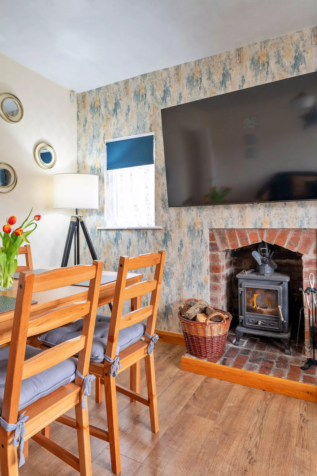 Llys Llewellyn-Binnen