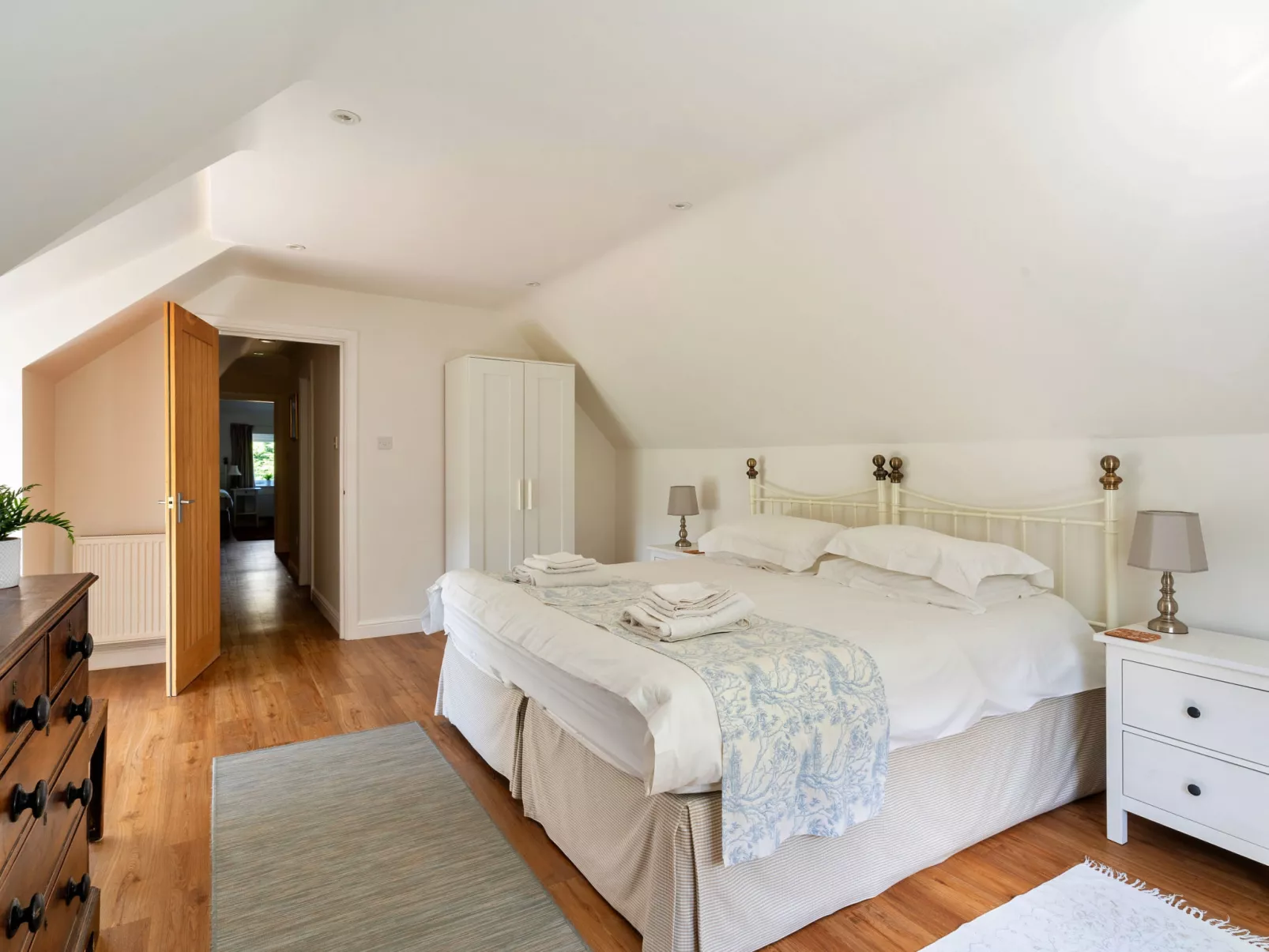 The Old Granary-Binnen