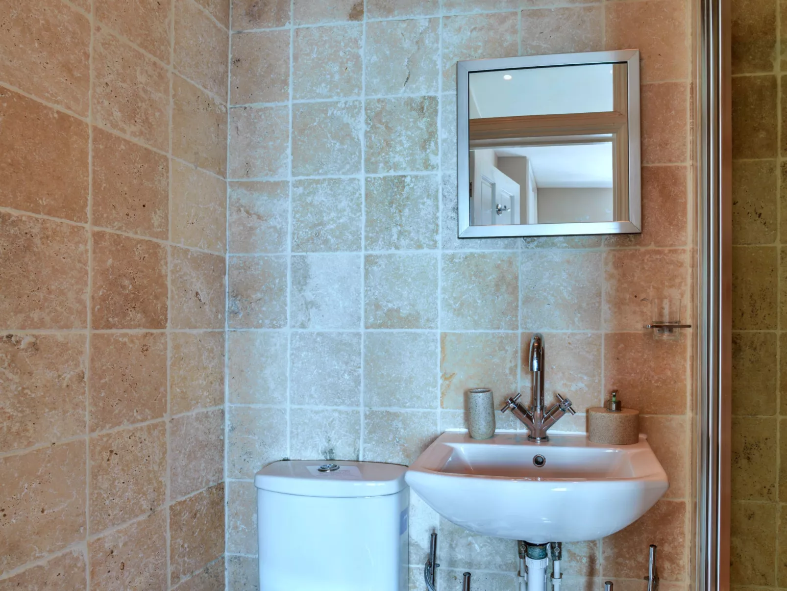 Rock House, Kingsand-Binnen