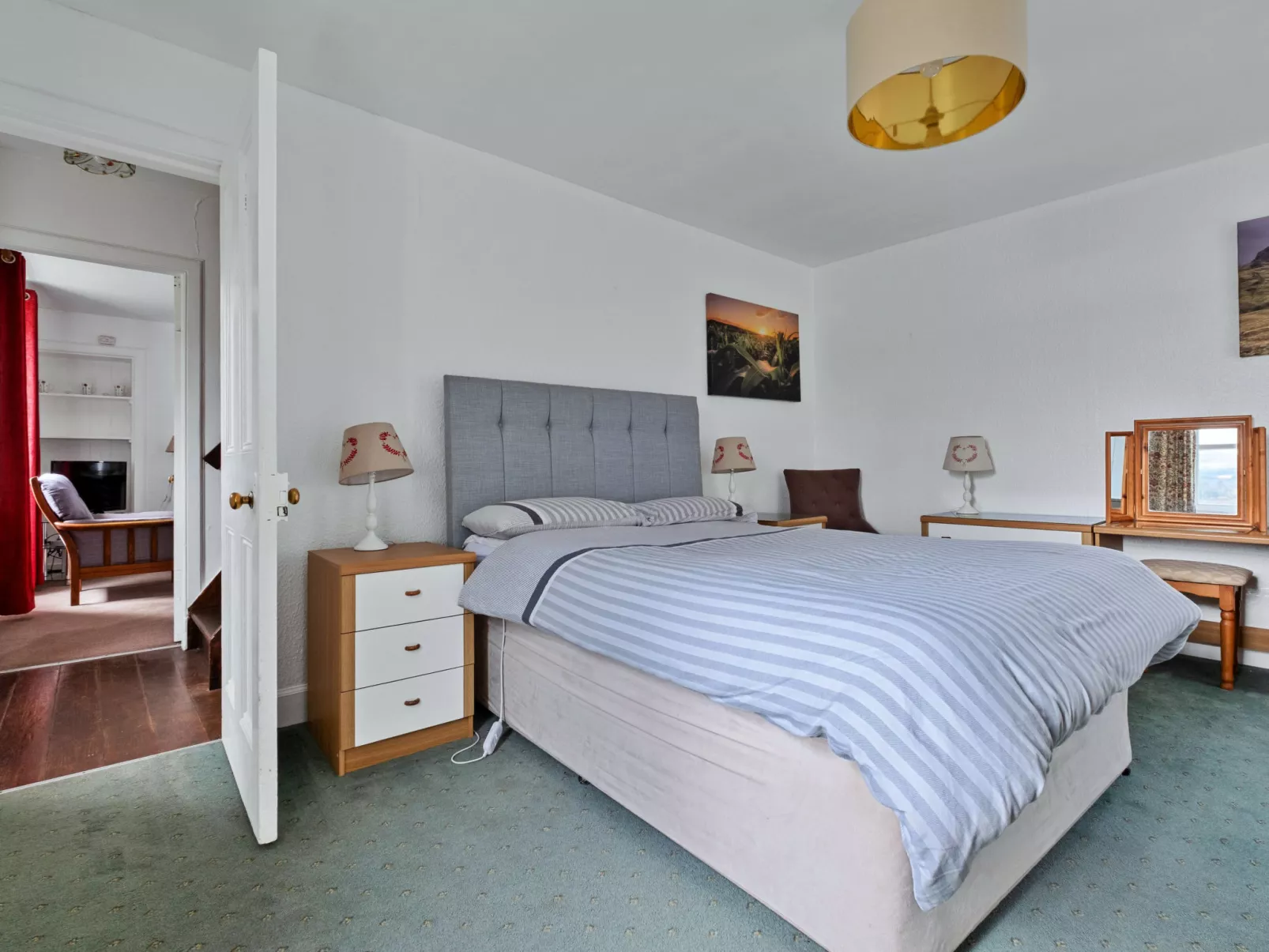 Lochead Cottage-Binnen