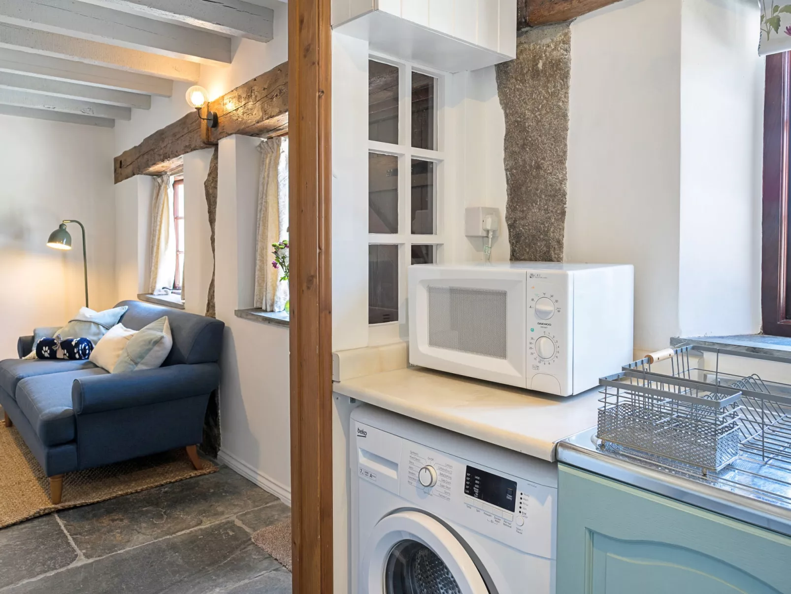 Demelza Cottage-Binnen