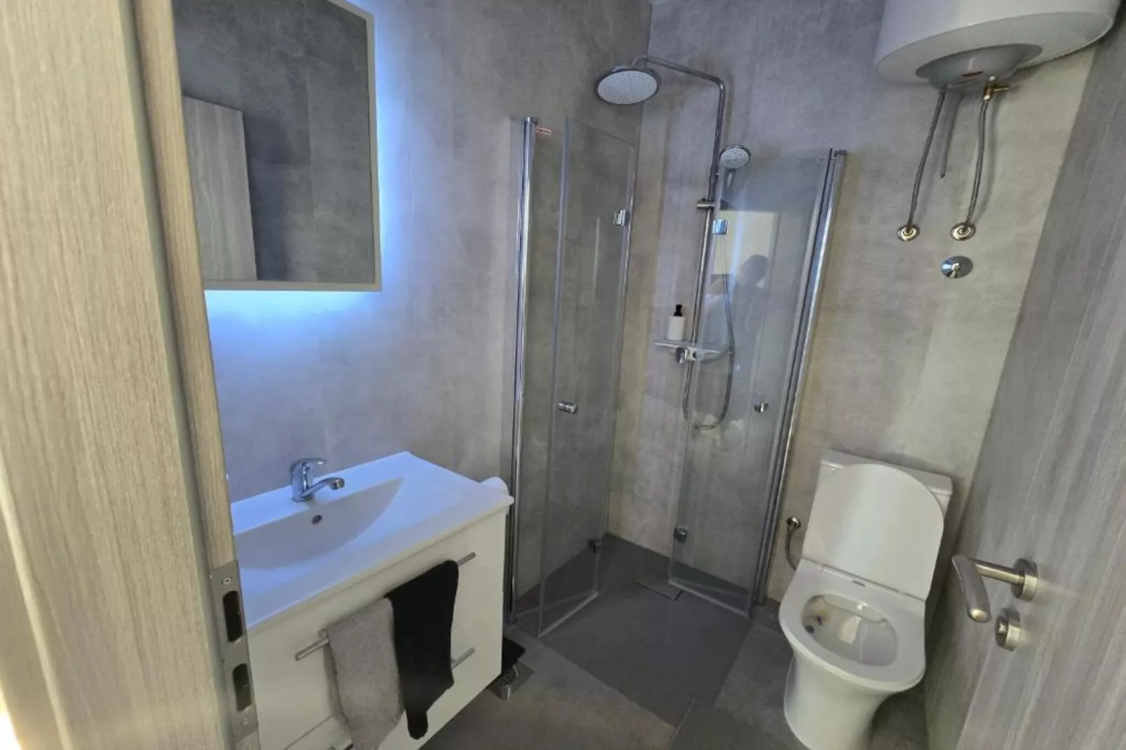 Rooms Burnum - Double Room 4-Badkamer