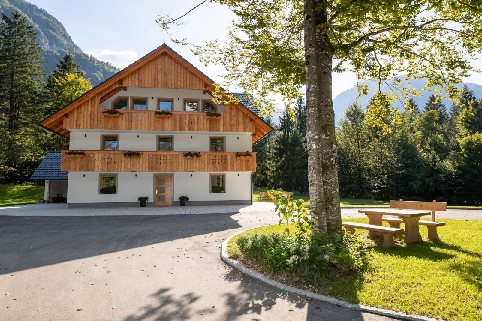 The Woodland Nook Apartments Bohinj - Classic Two Bedroom Apartment with Balcony (owner C)-Buitenlucht