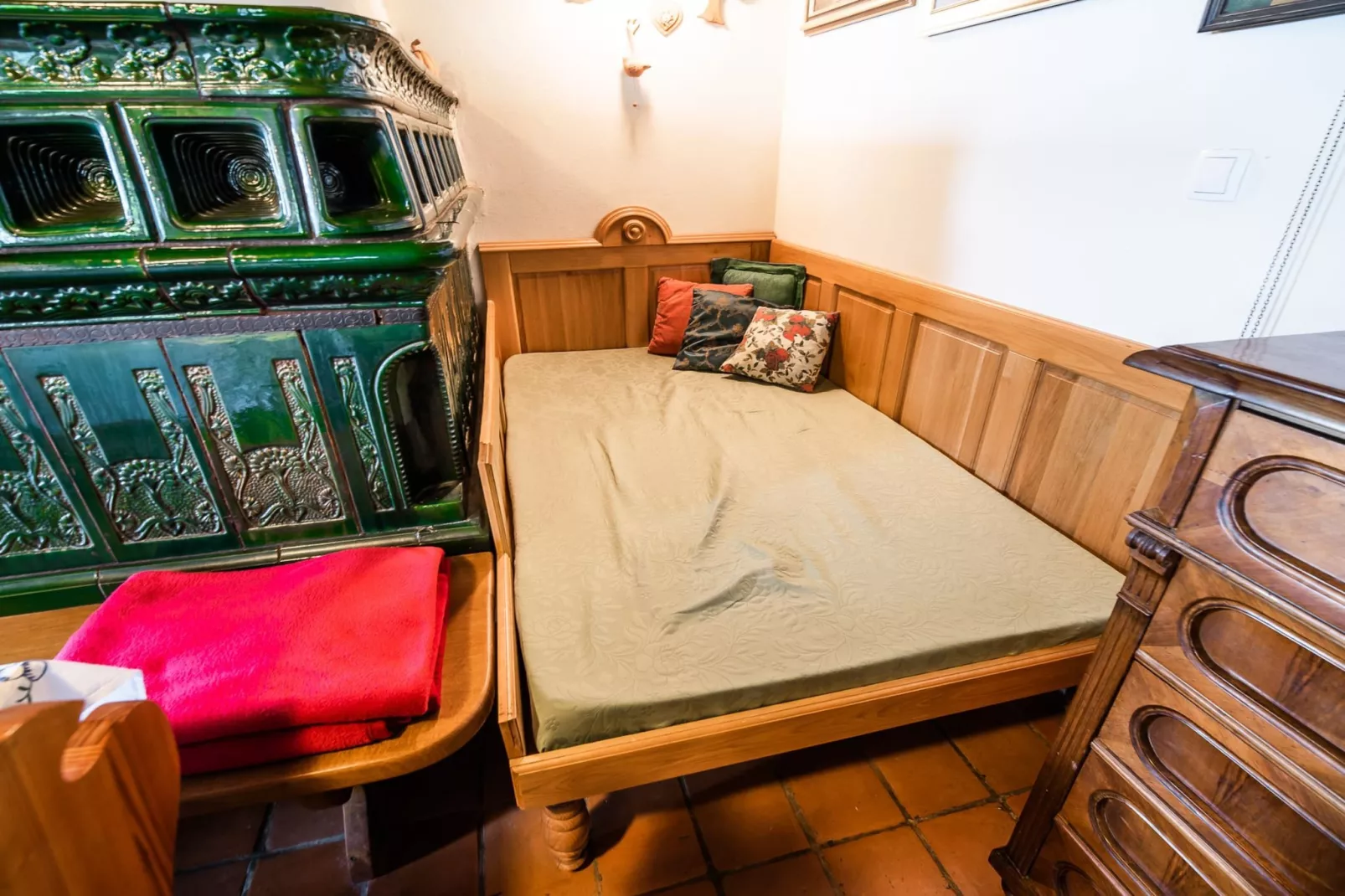 Cozy Countryside Retreat Villa with Hot-Tub - Two Bedroom Villa with Hot Tub-Slaapkamer