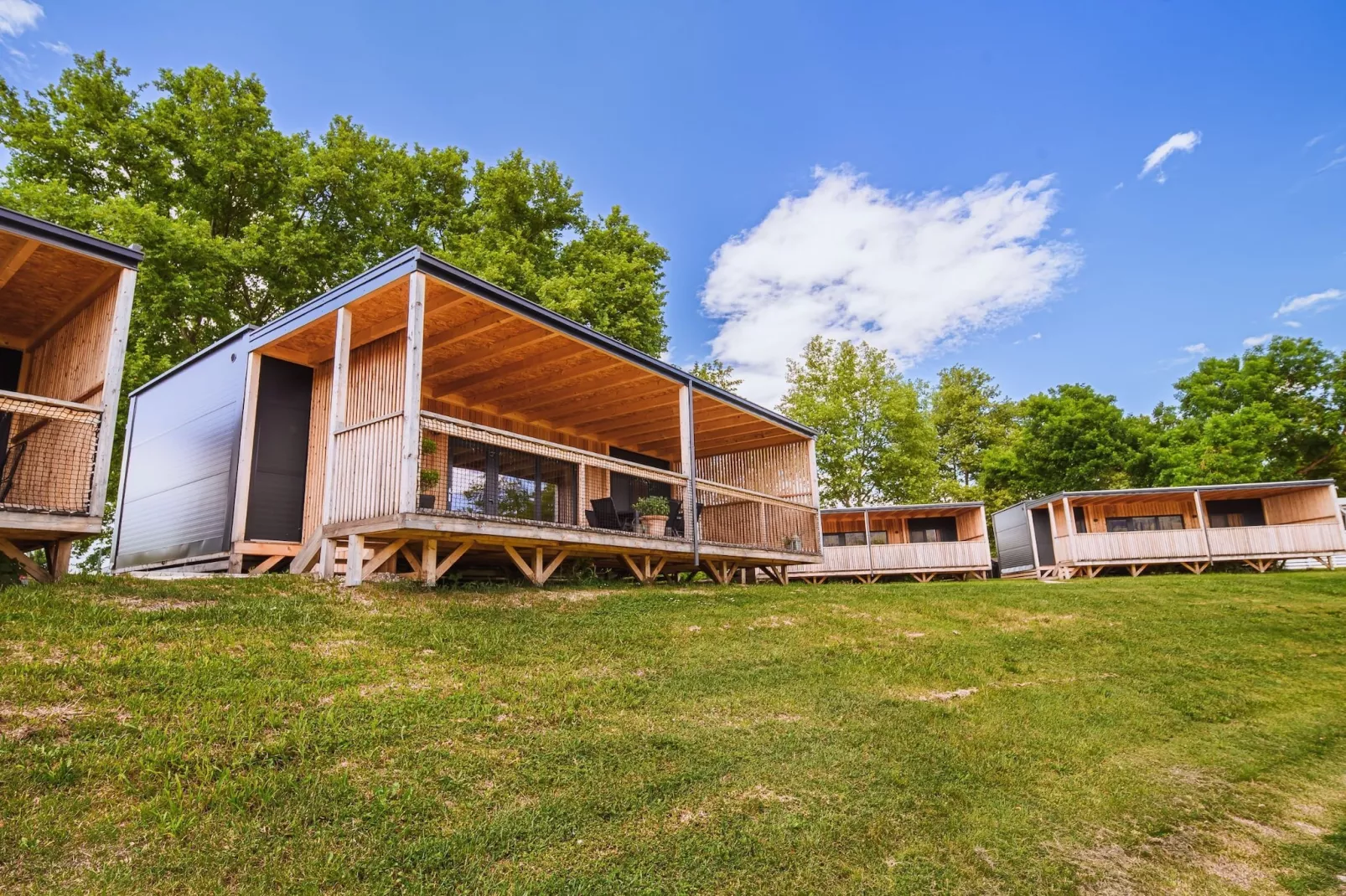 Lakeside Luxury Retreat Mobile Homes with Thermal Riviera Tickets - Three Bedroom Mobile Home  15\/015-Buitenlucht