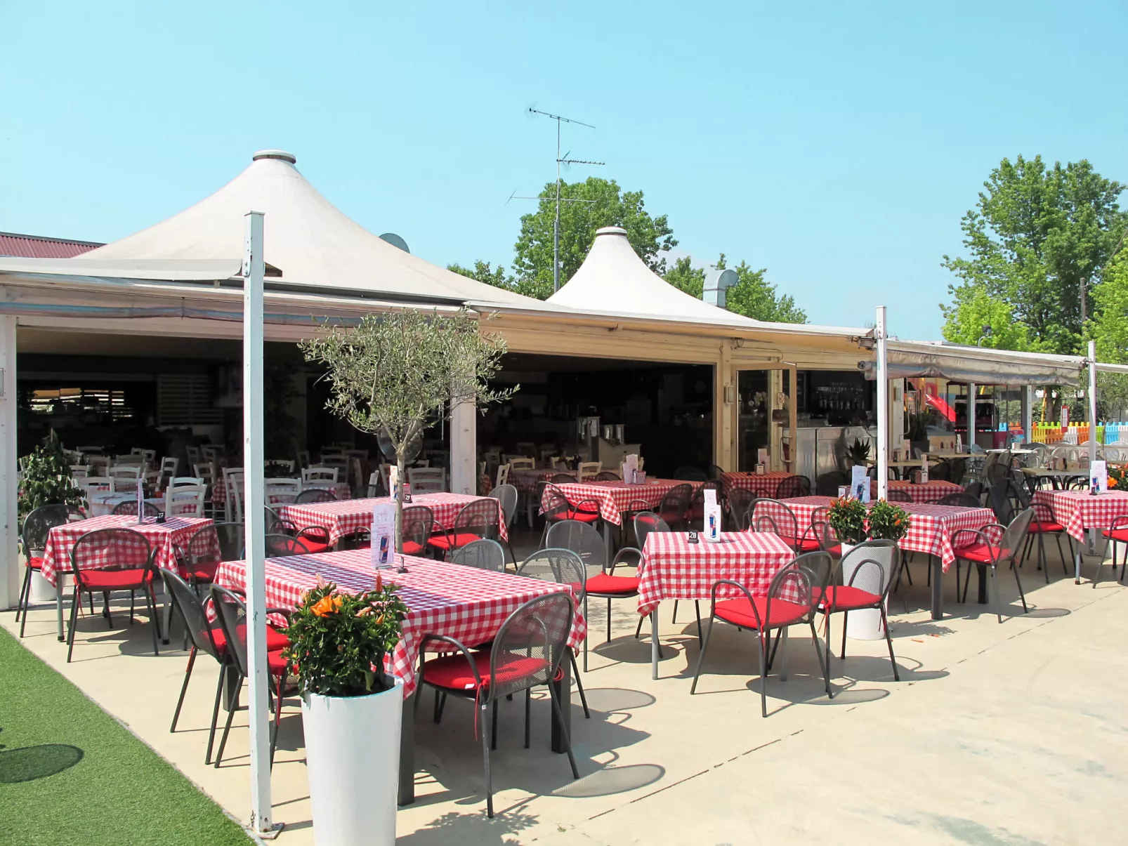 Camping Butterfly-Binnen