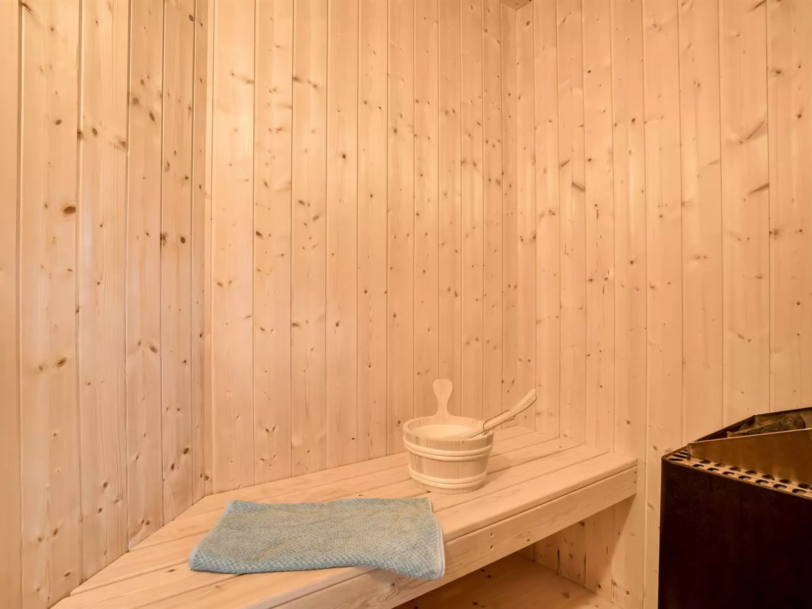 "Bruse" - 200m from the sea-Binnen