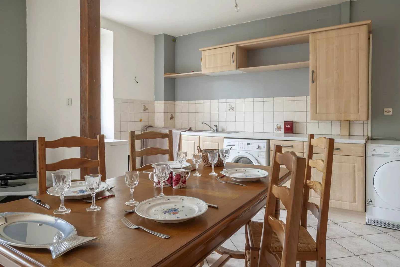 Fijn appartement in Belfort bij het centrum-Eetkamer