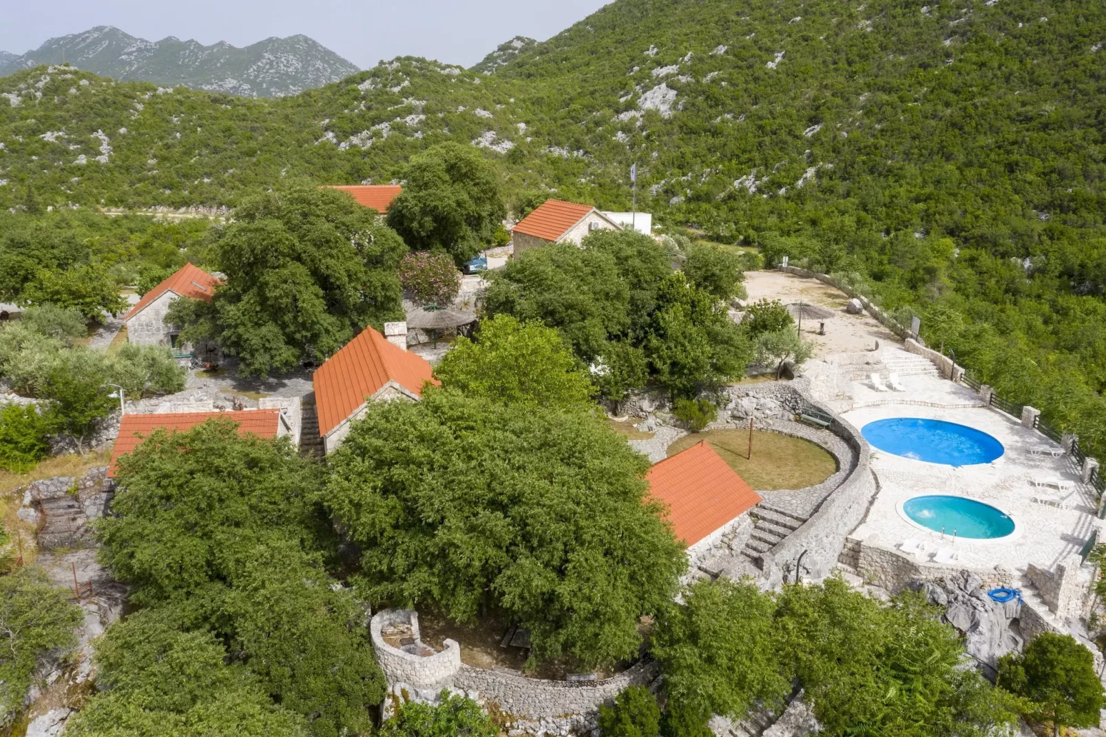 Rustical Resort Kokorići with Shared Outdoor Swimming Pool - One Bedroom Apartment-Uitzicht
