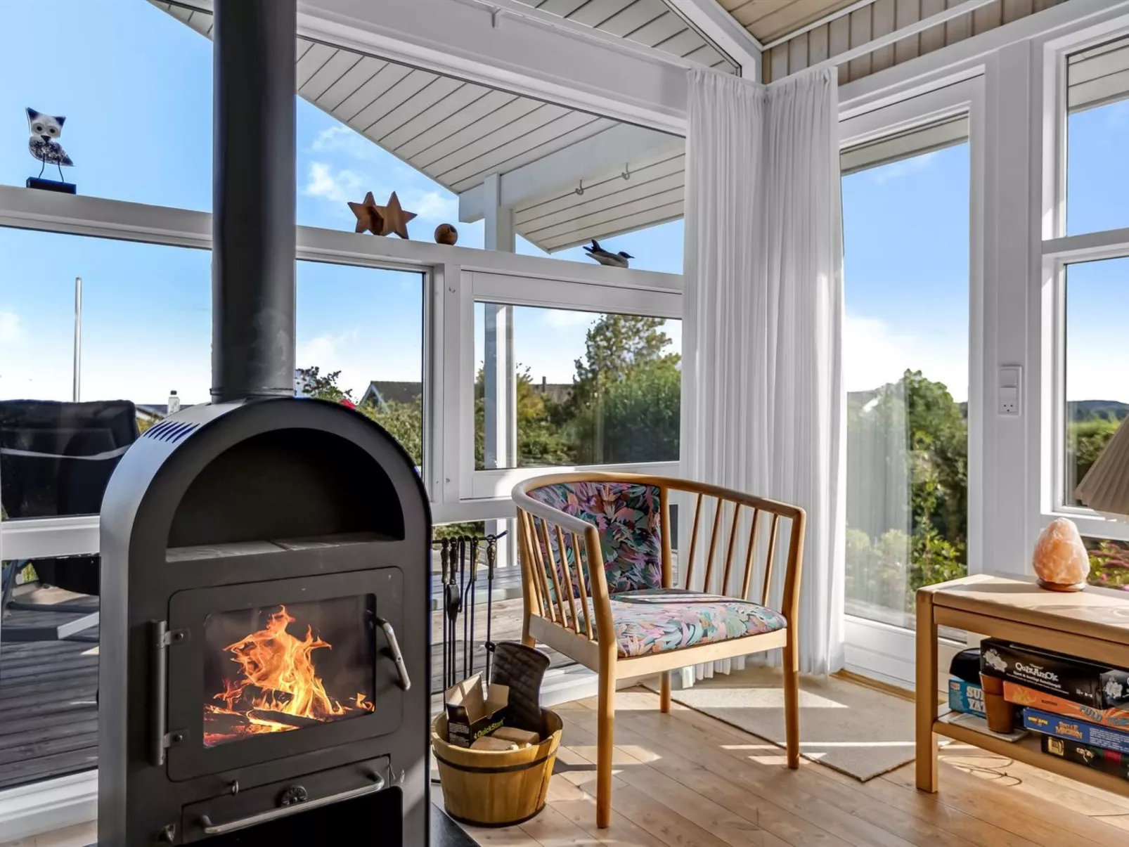 "Tjarven" - 350m from the sea-Binnen