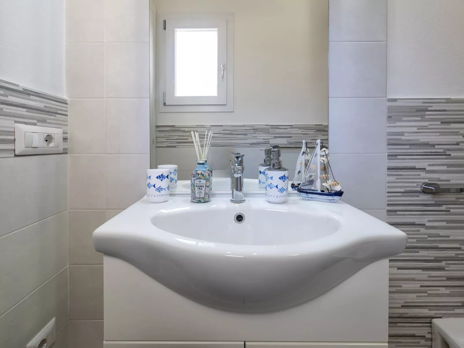 Granello di sole-Binnen