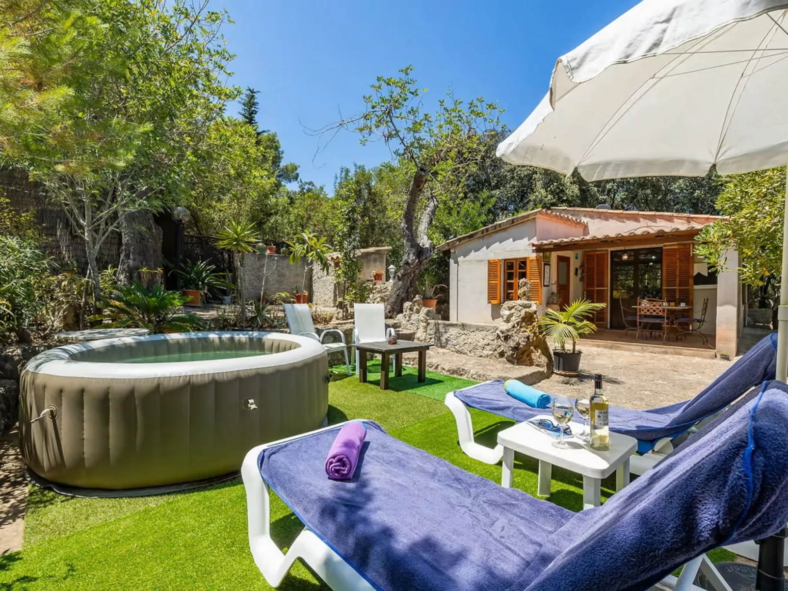 La Salve Can Jordi-Buiten