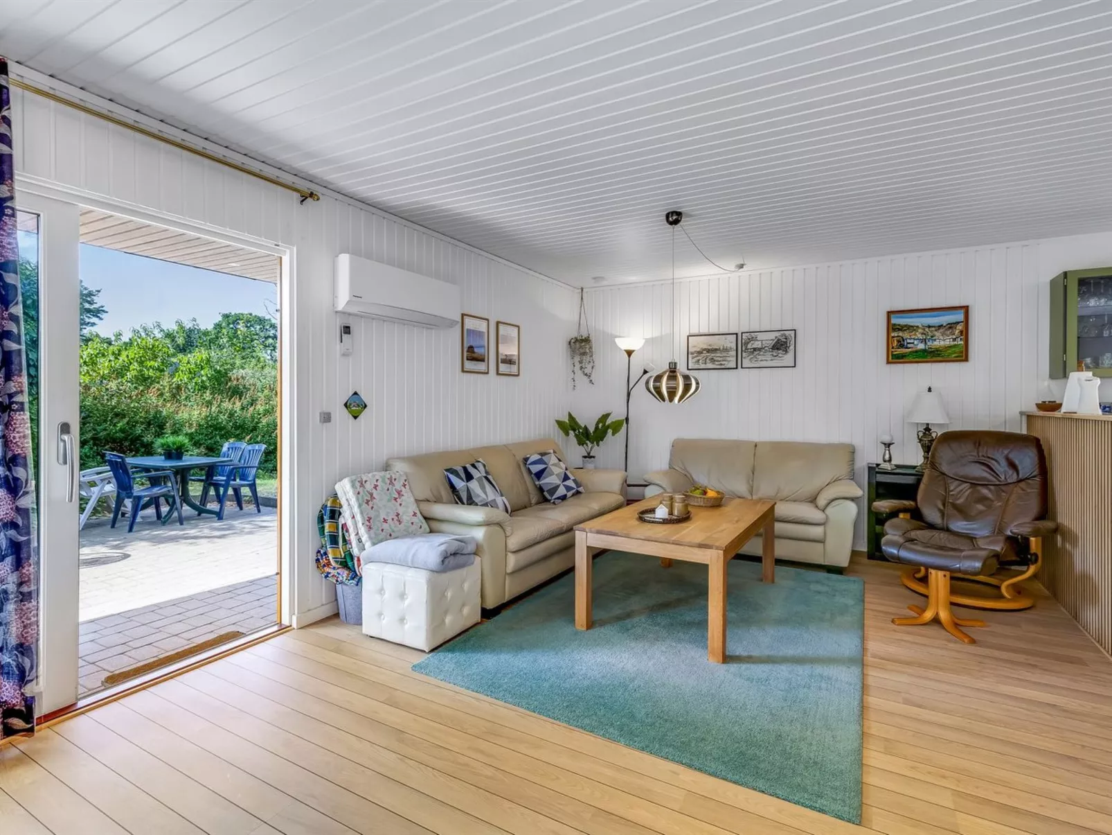 "Naema" - 500m from the sea-Binnen