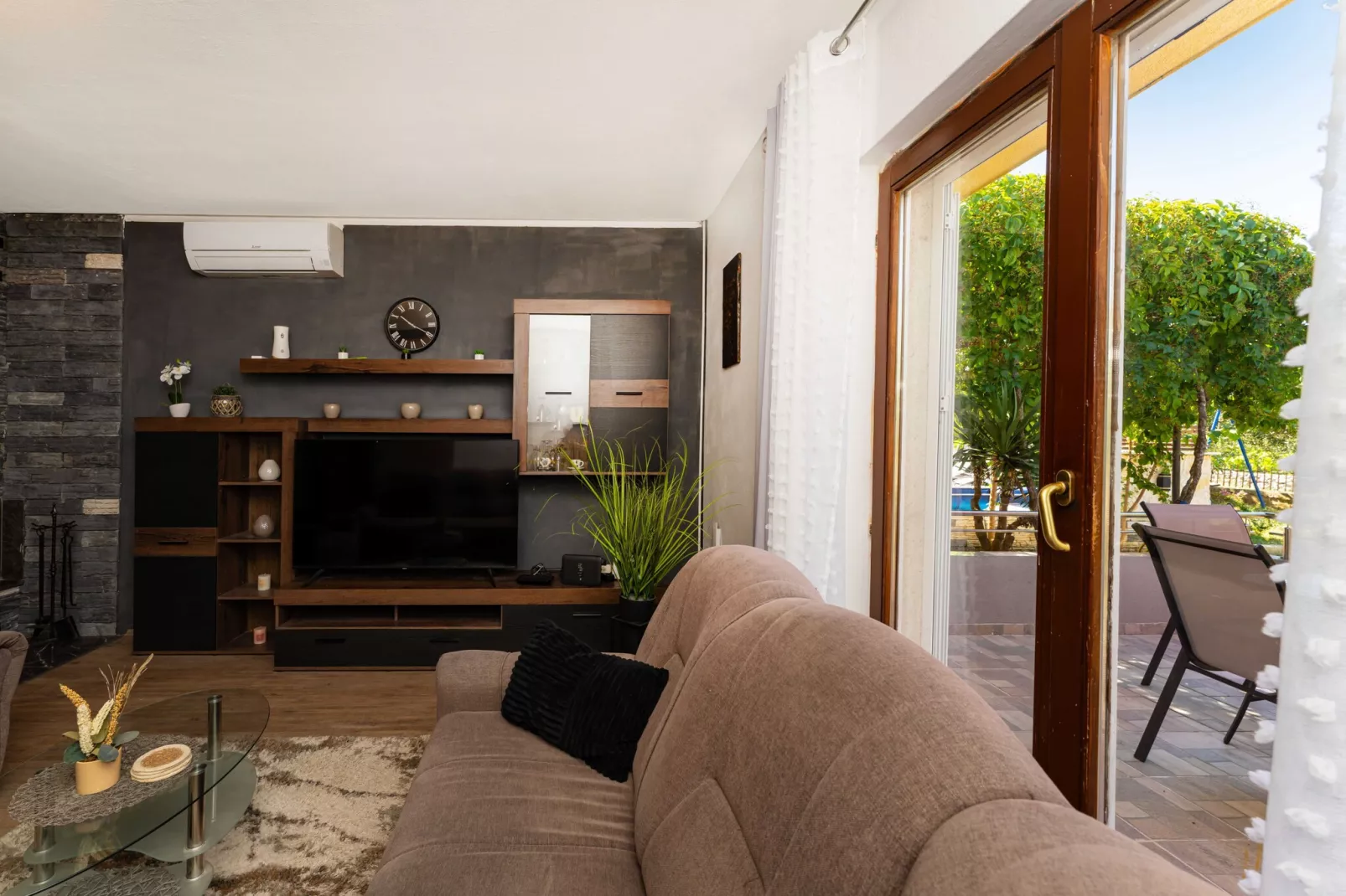 Holiday home Olive Garden-Woonkamer