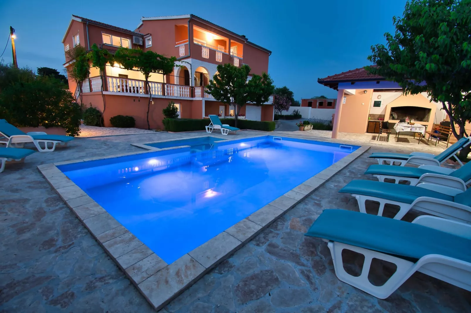 Apartment Visocane with private pool-Zwembad