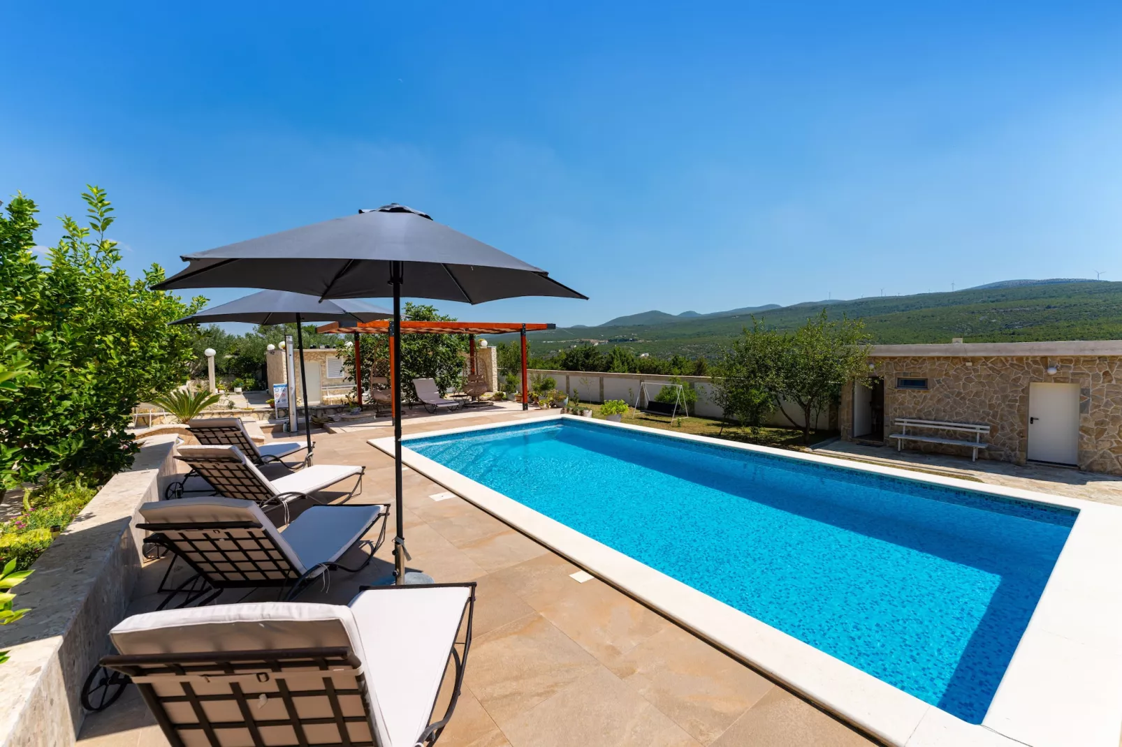 Villa Sucic with private pool-Zwembad