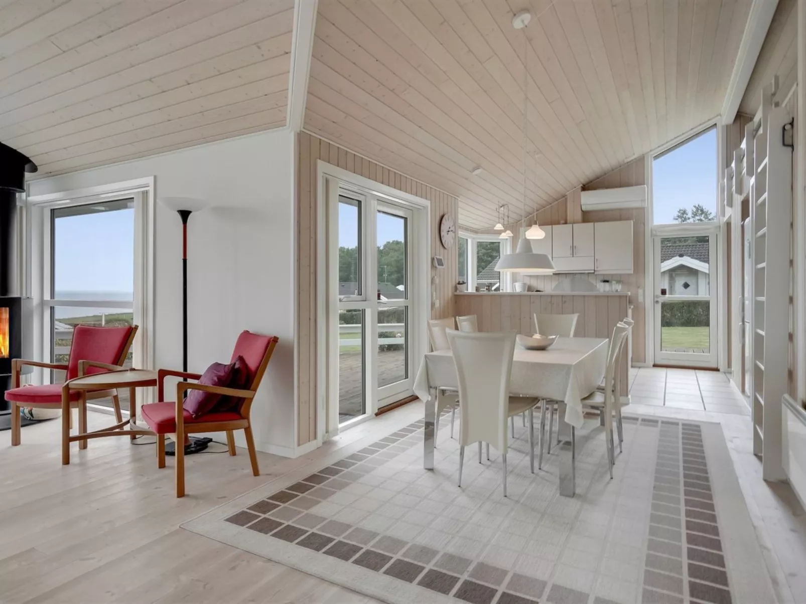 "Finn" - 100m from the sea-Binnen