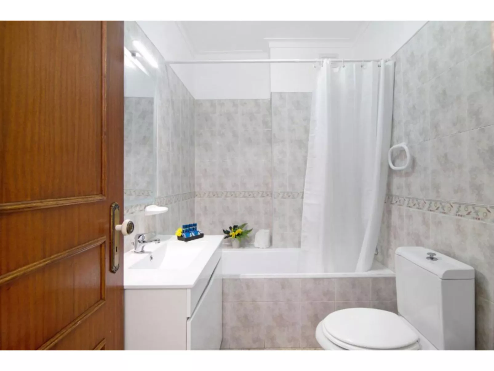 Jade-Sunny Way-Binnen