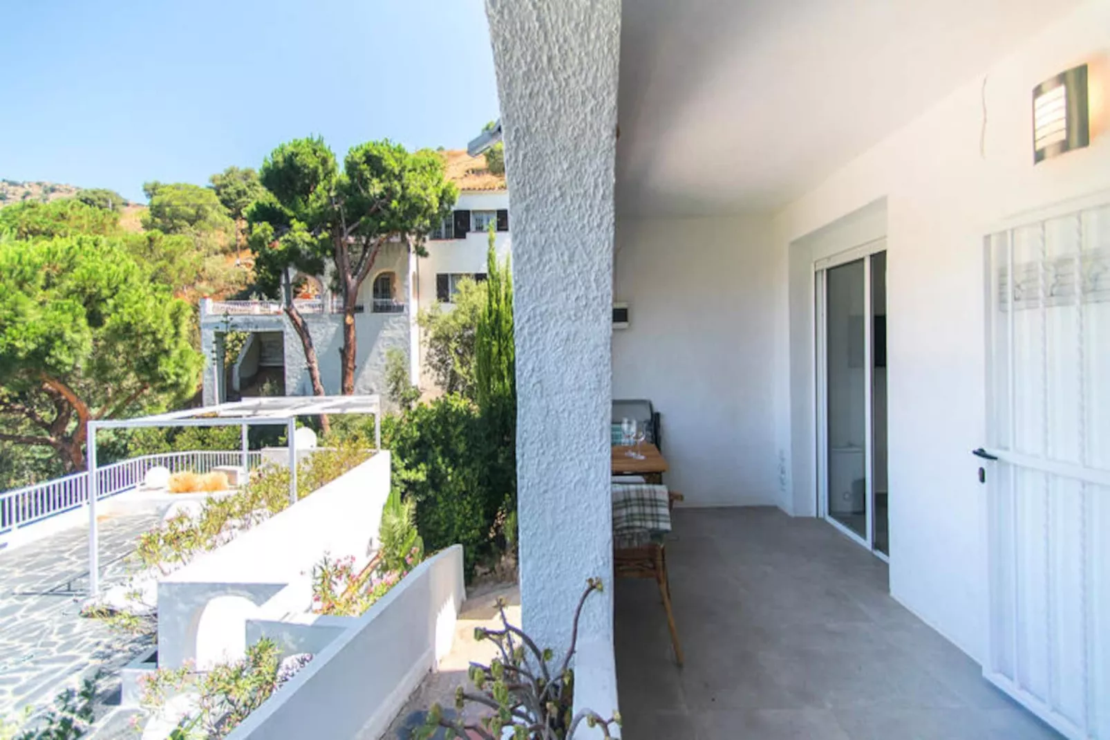 Studio à Roses-Niet-getagd