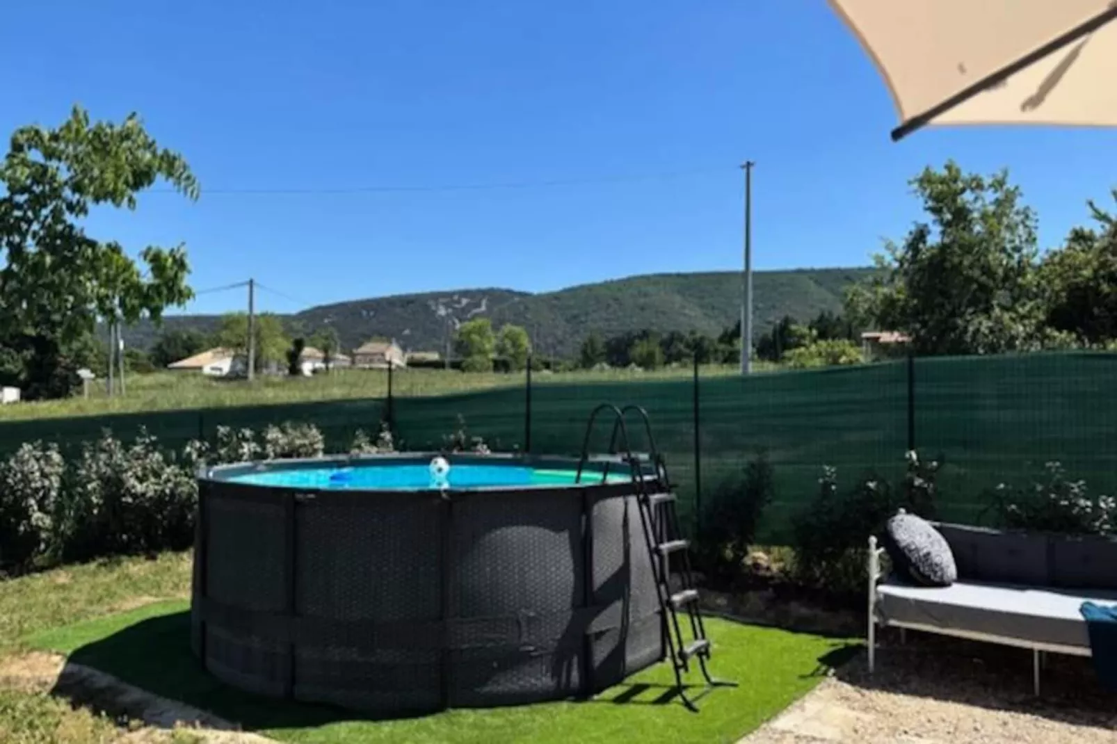 La Lacoste : Charme Et Vue Sur Le Luberon-Niet-getagd