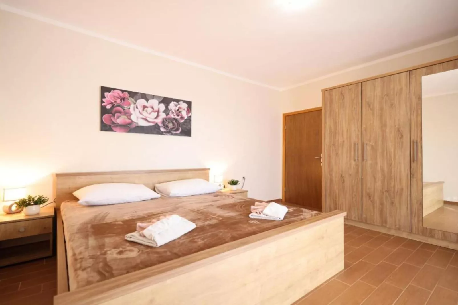 Villa Maja - Three bedroom villa with pool-Slaapkamer