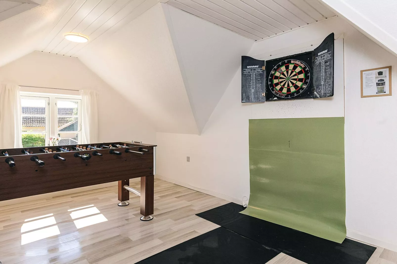 Idyllisch rietgedekt huisje-By Traum-Binnen