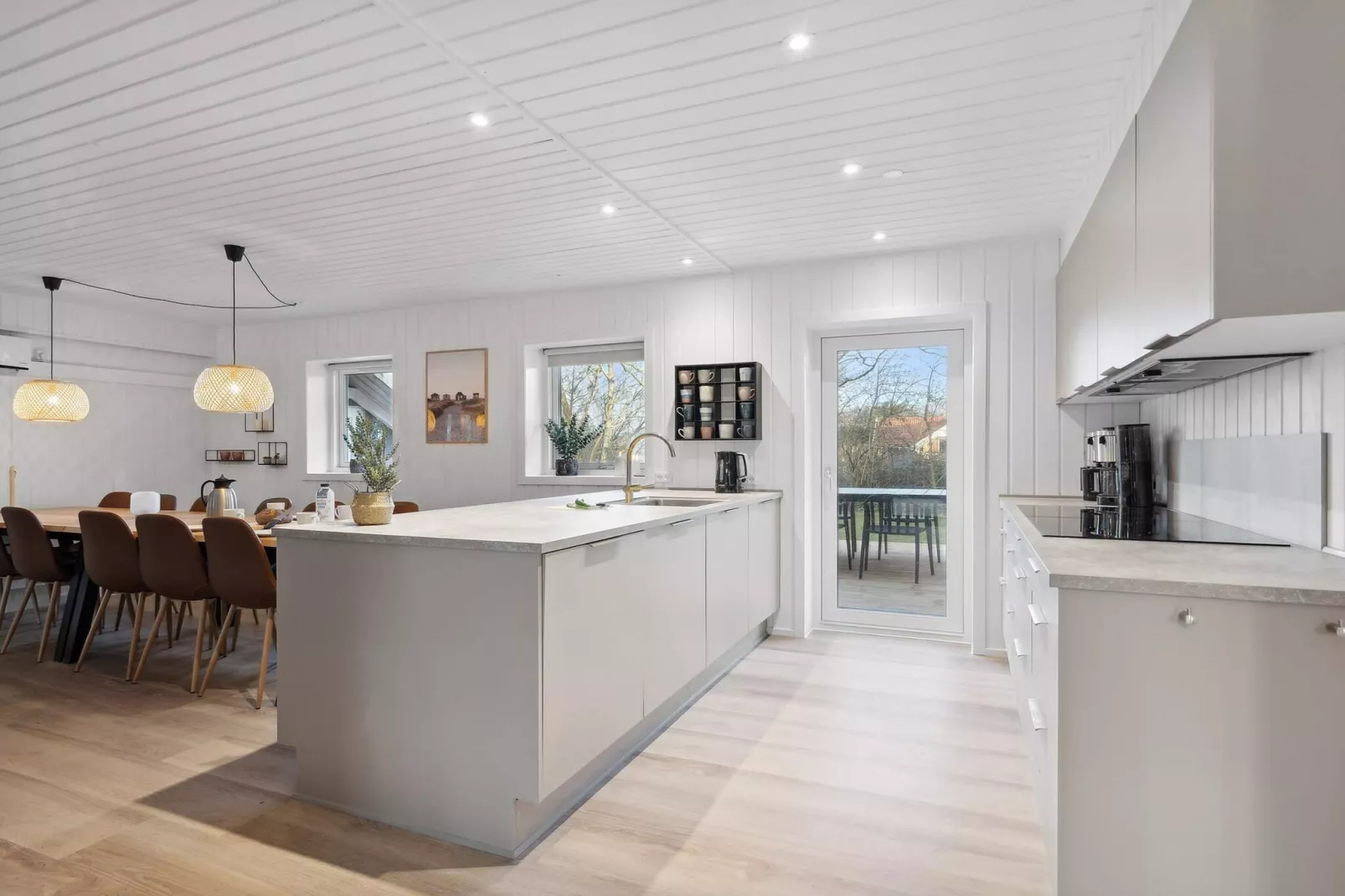 Zeezijde retraite met zwembad -- By Traum Ferienwohnungen-Binnen