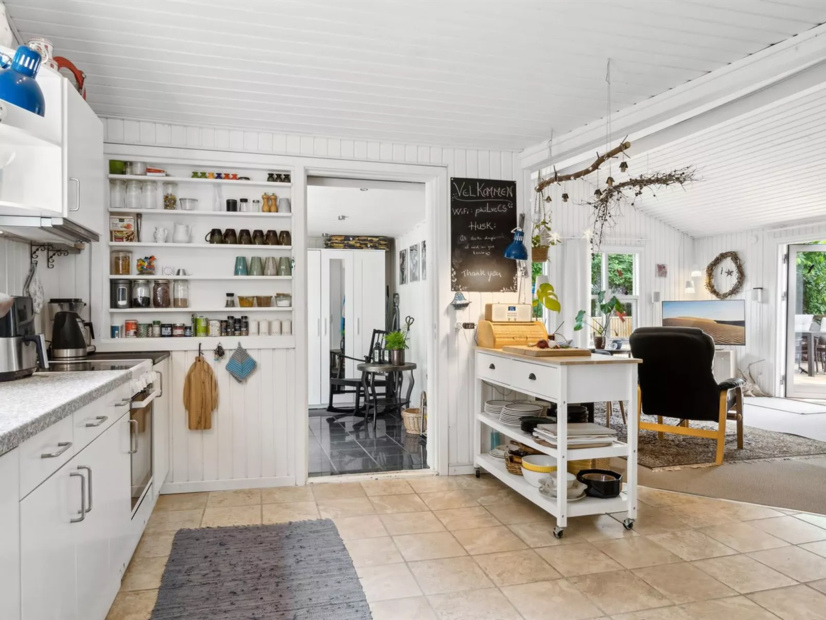 "Reika" - 1km from the sea-Binnen