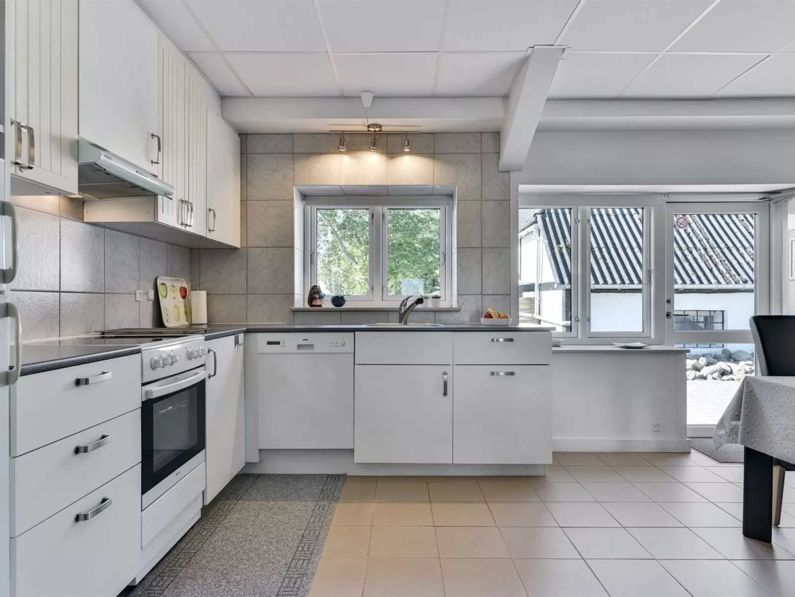 "Haralde" - 2.5km from the sea-Binnen