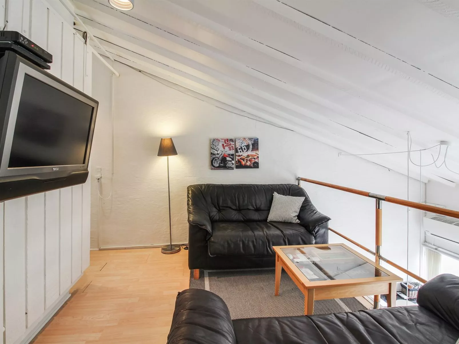 "Skarp" - 500m from the sea-Binnen