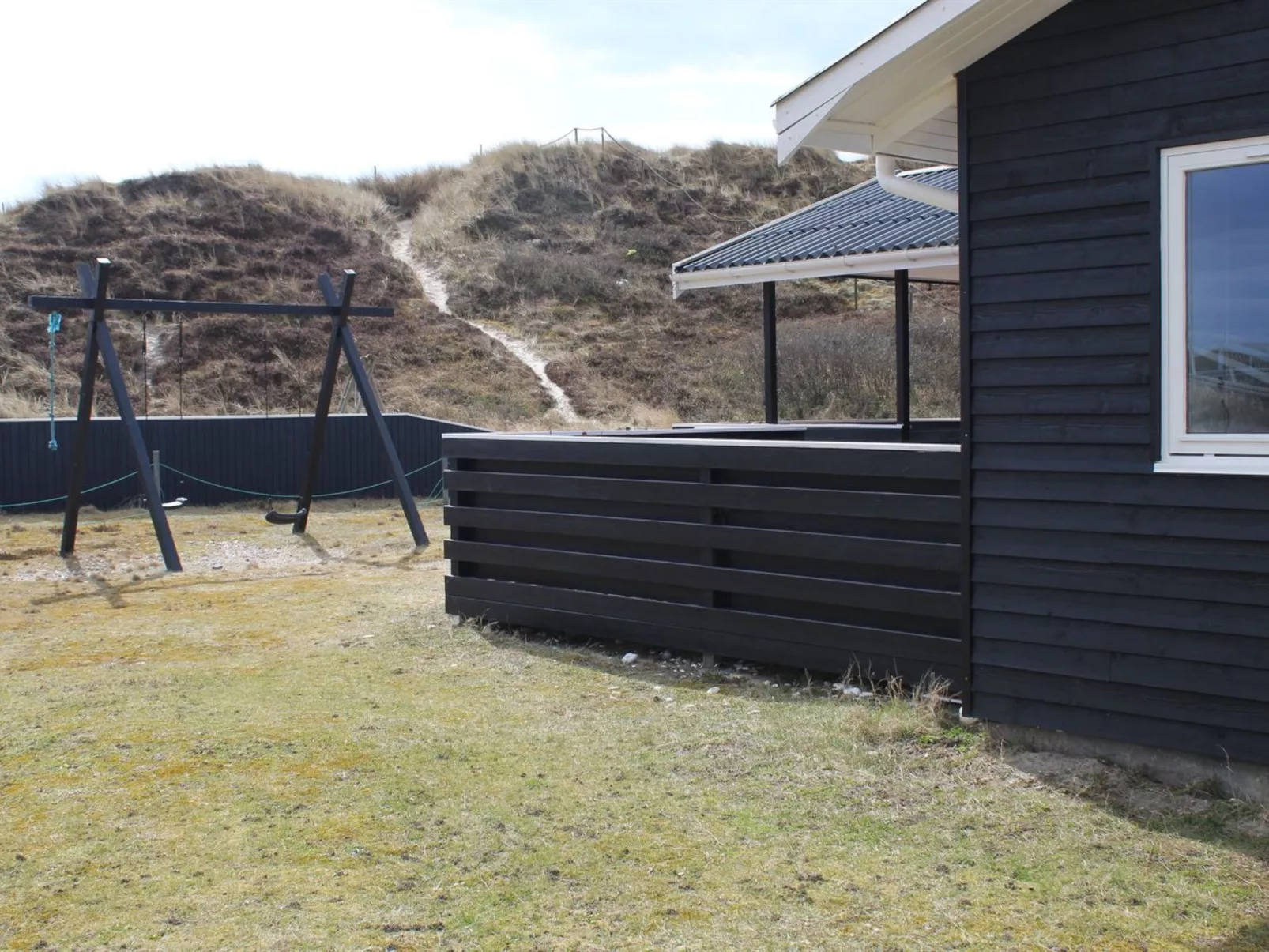 "Veetrikki" -  from the sea-Buiten