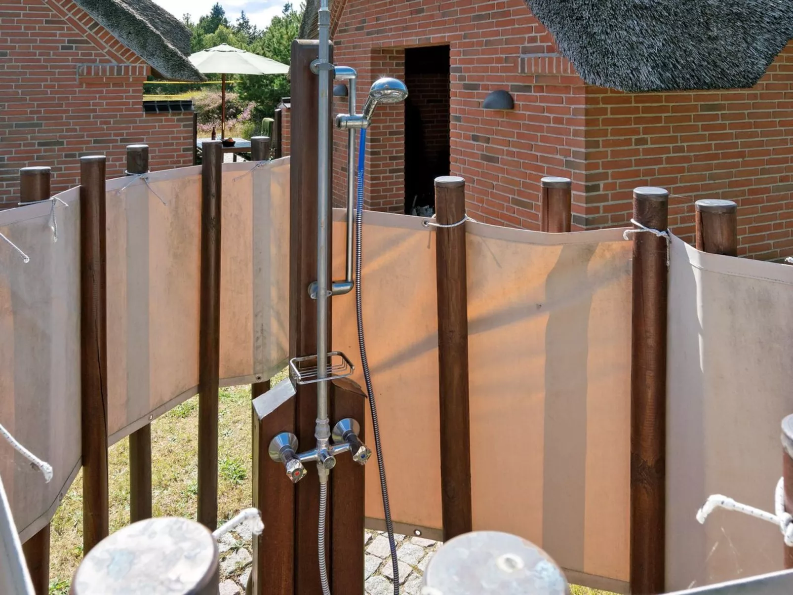 "Siegried" - 2.2km from the sea-Binnen