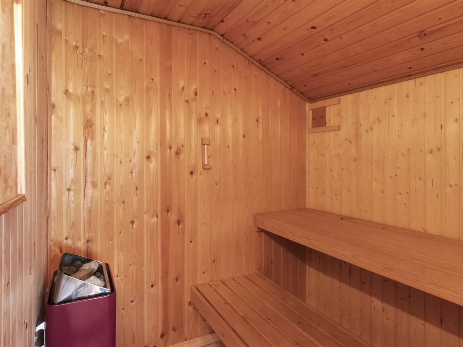 "Elayne" - 3km from the sea-Binnen