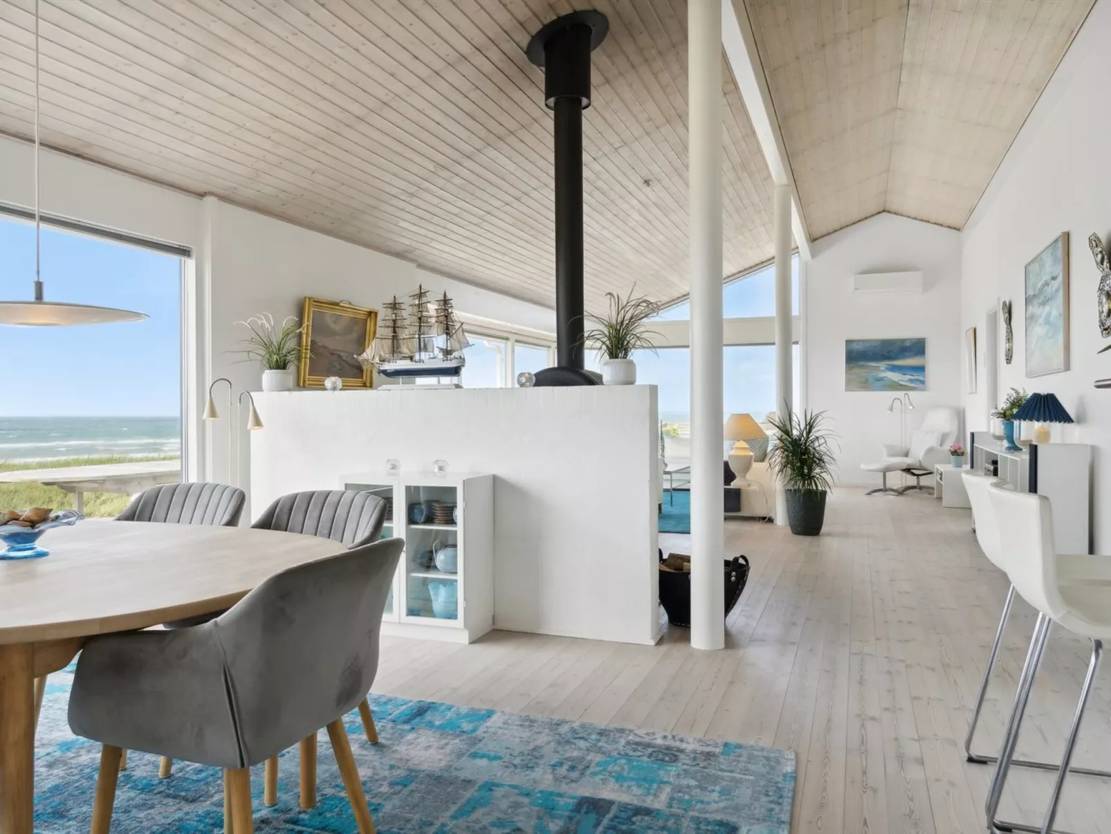 "Alyssa" - 300m from the sea-Binnen