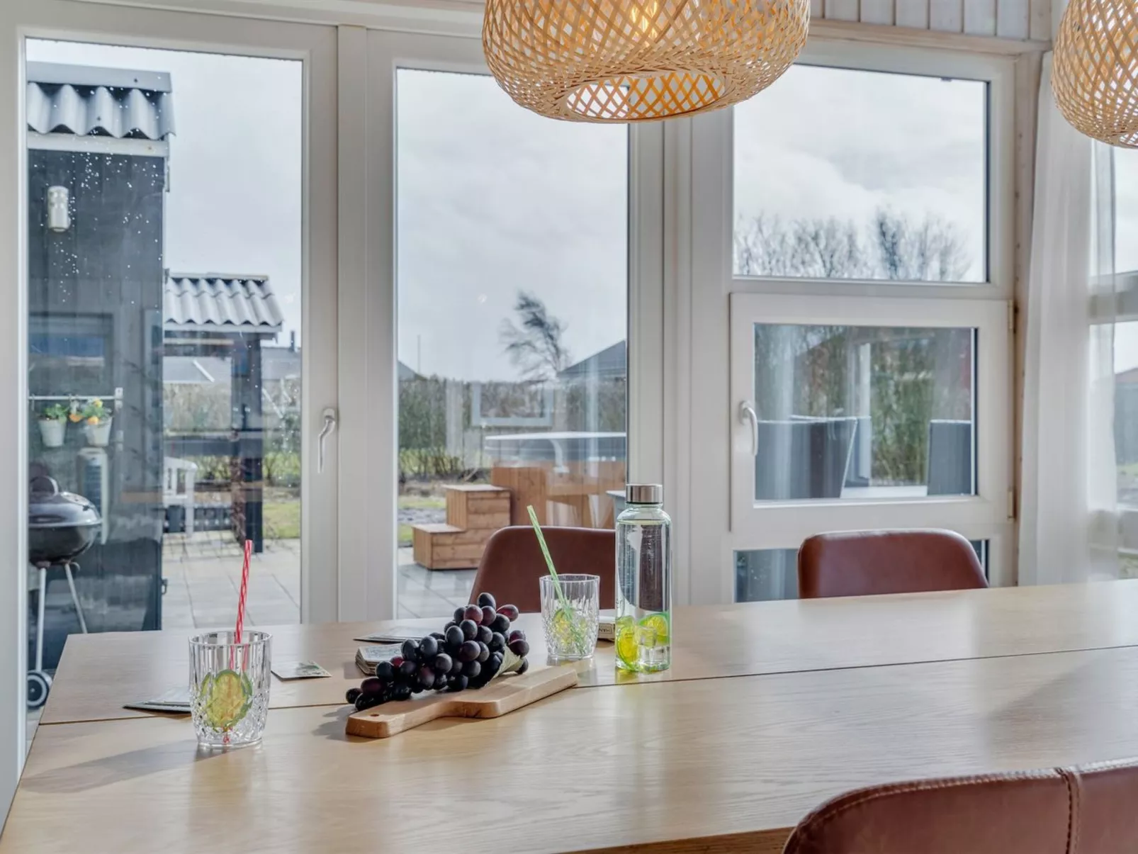 "Gudmundine" - 350m to the fjord-Binnen