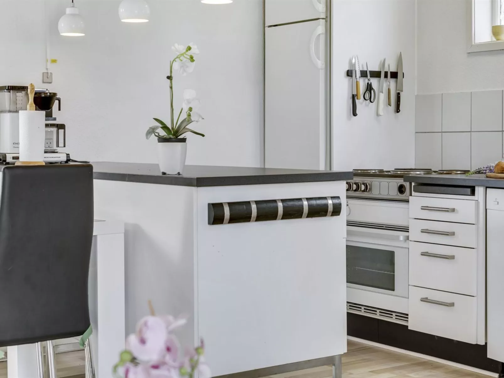 "Alvina" - 25m from the sea-Binnen