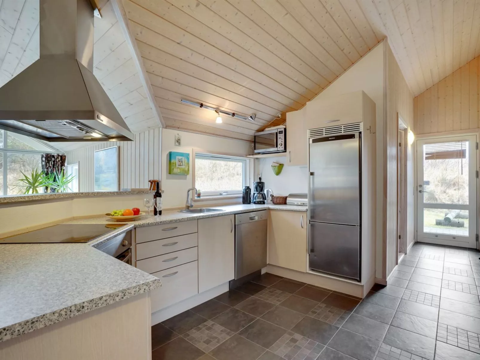 "Alhed" - 650m from the sea-Binnen