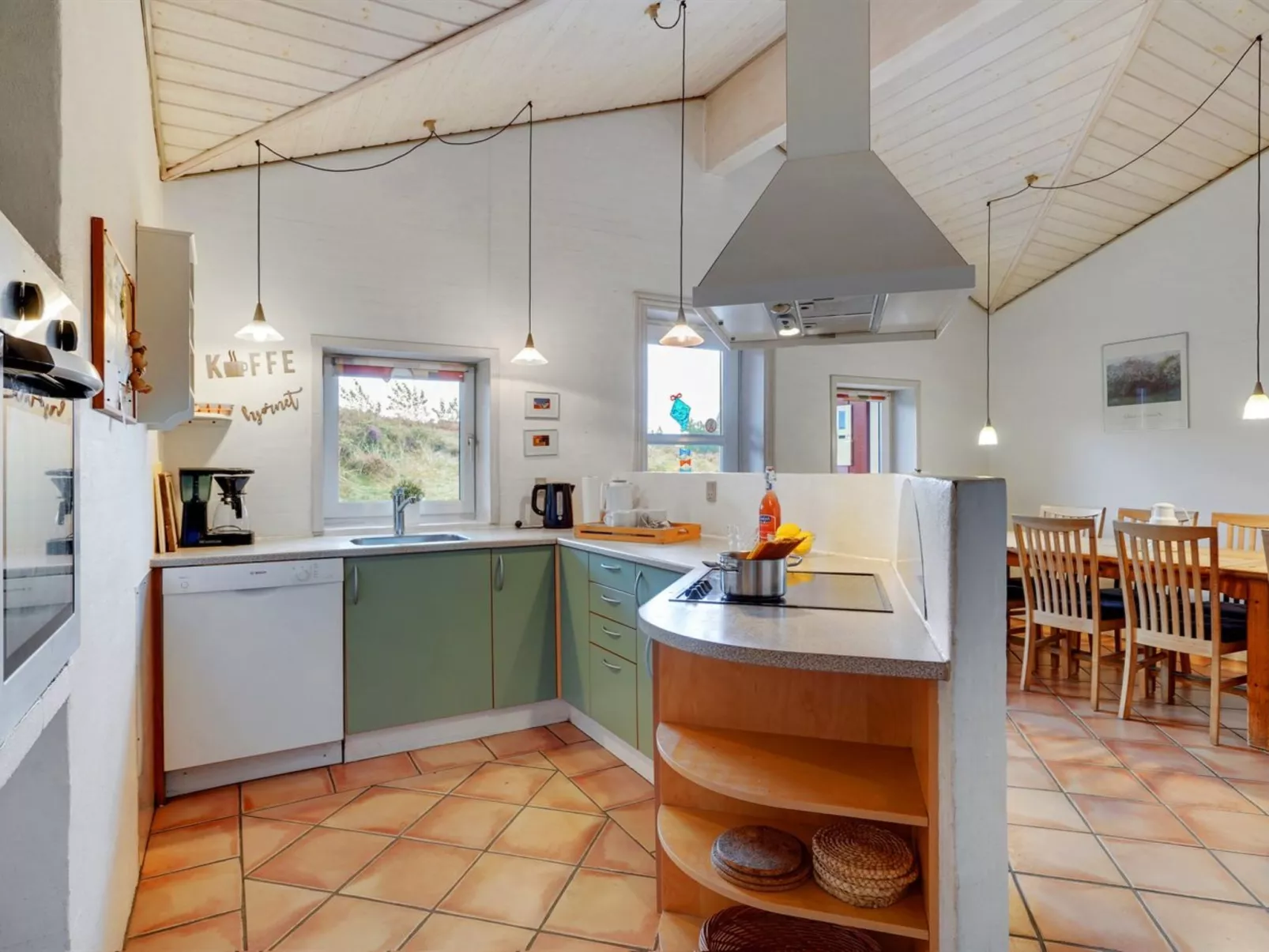 "Asdis" - 2.8km from the sea-Binnen