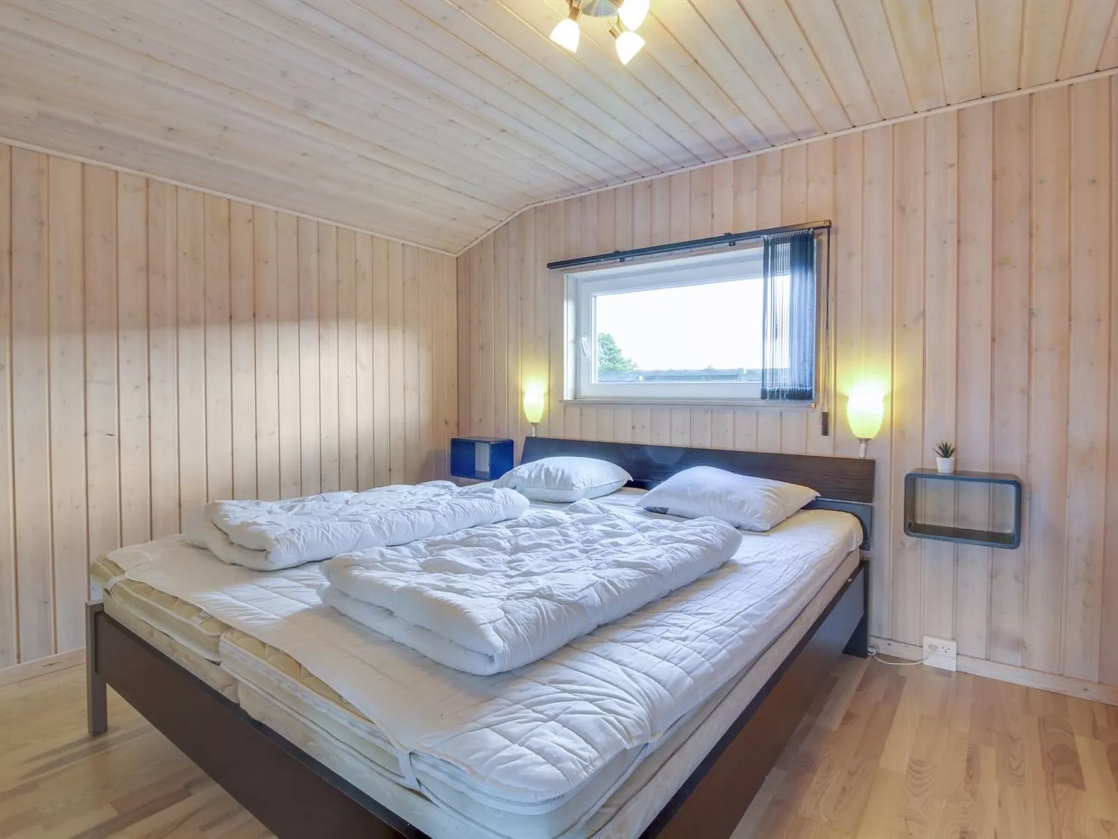 "Susan" - 600m from the sea-Binnen