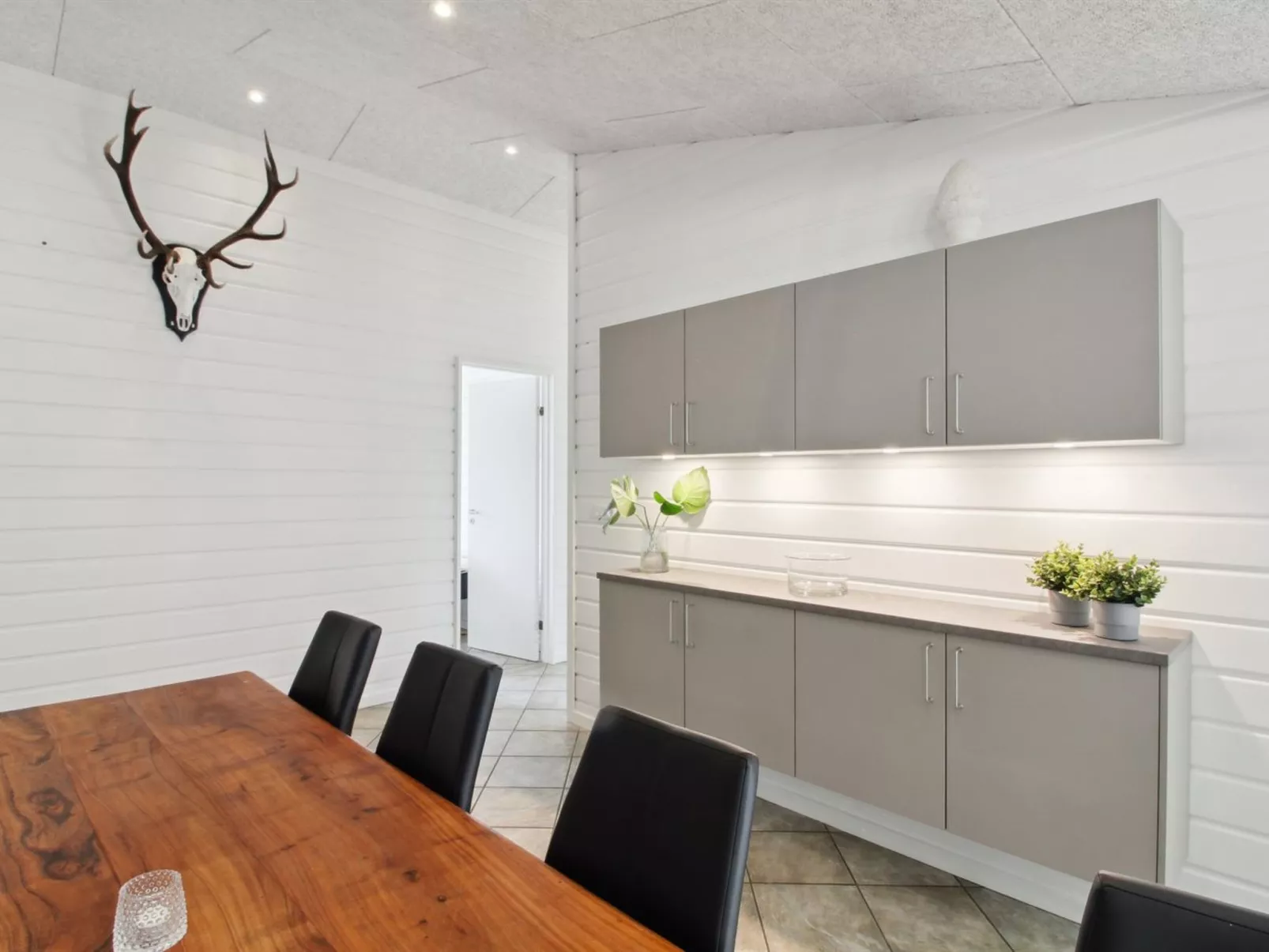 "Nael" - 1.6km from the sea-Binnen