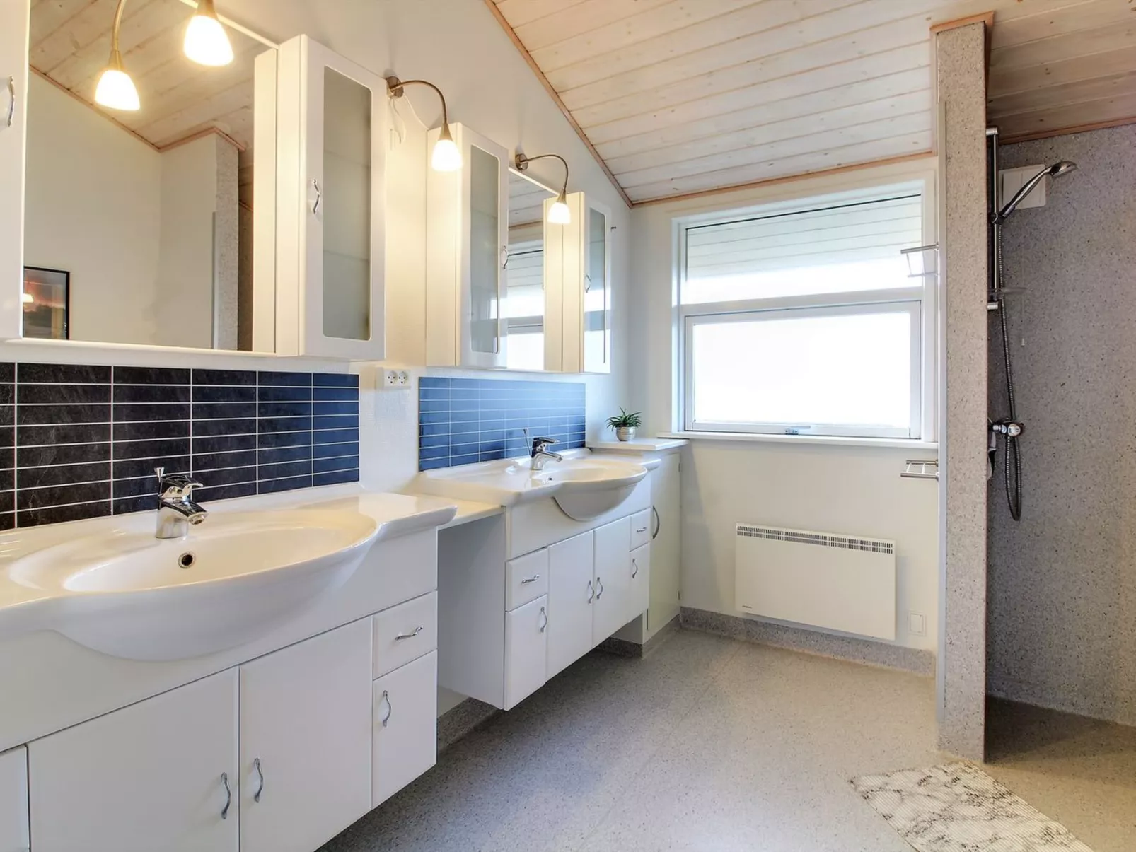 "Elsbeth" - 500m from the sea-Binnen