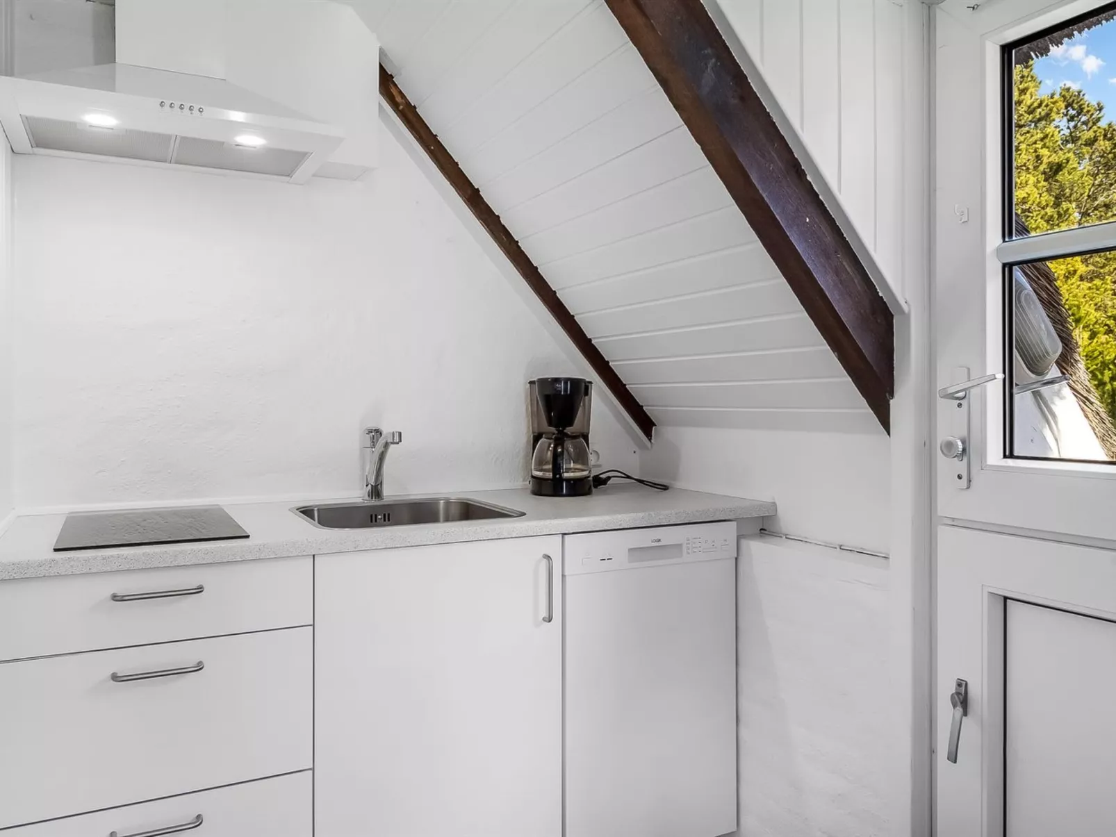 "Ilona" - 2km from the sea-Binnen