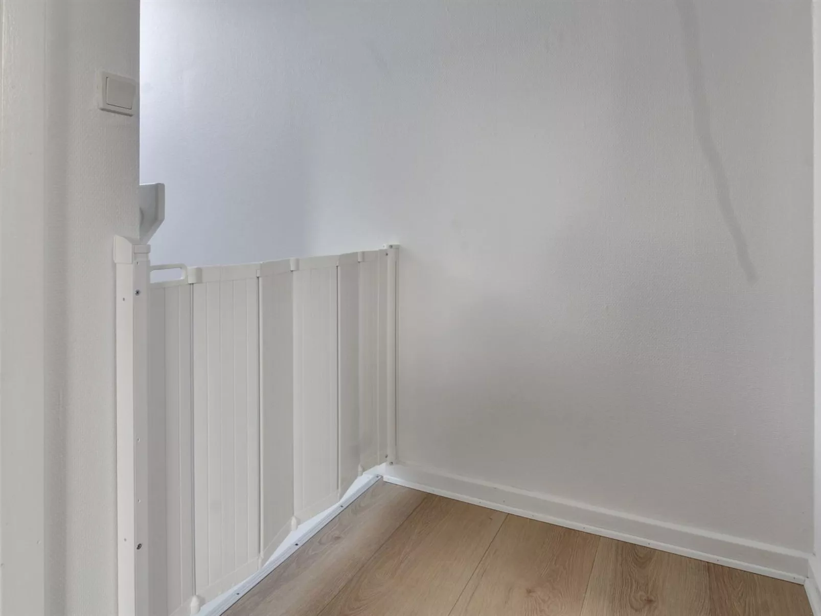 "Raine" - 2.3km from the sea-Binnen