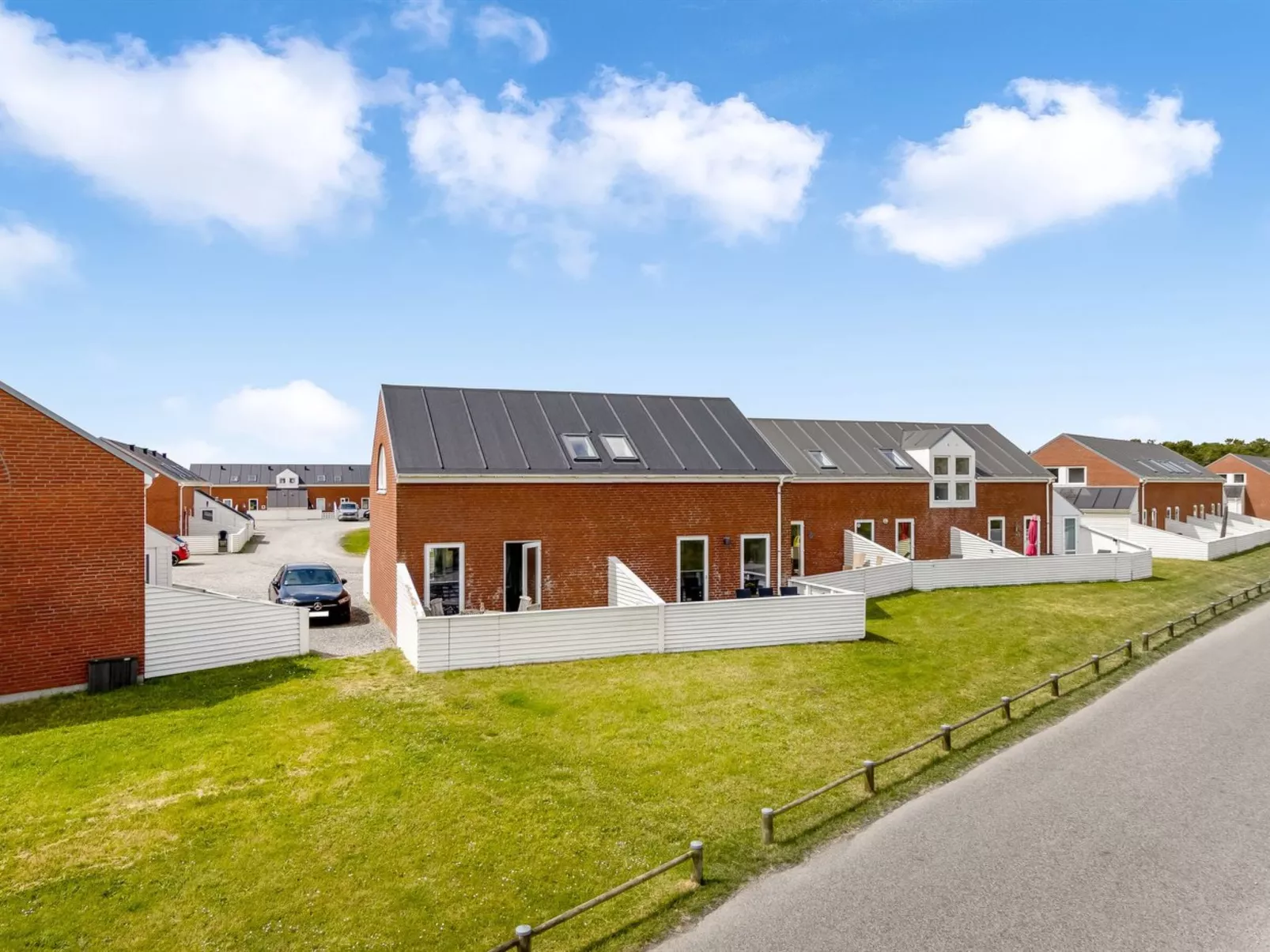 "Nils" - 2.3km from the sea - Buiten