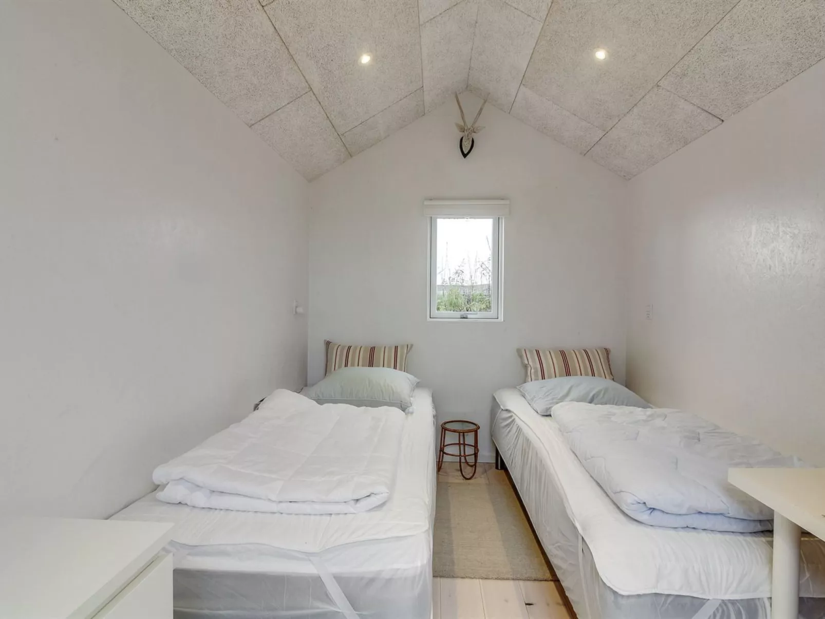 "Nehat" - 300m from the sea-Binnen