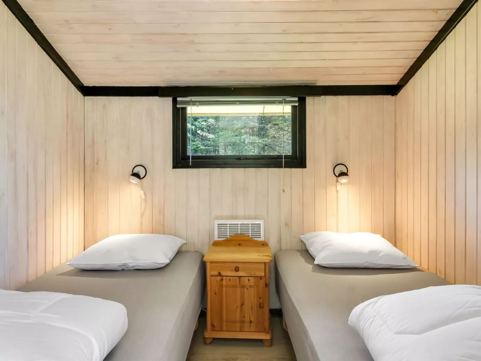 "Biergh" - 600m from the sea-Binnen