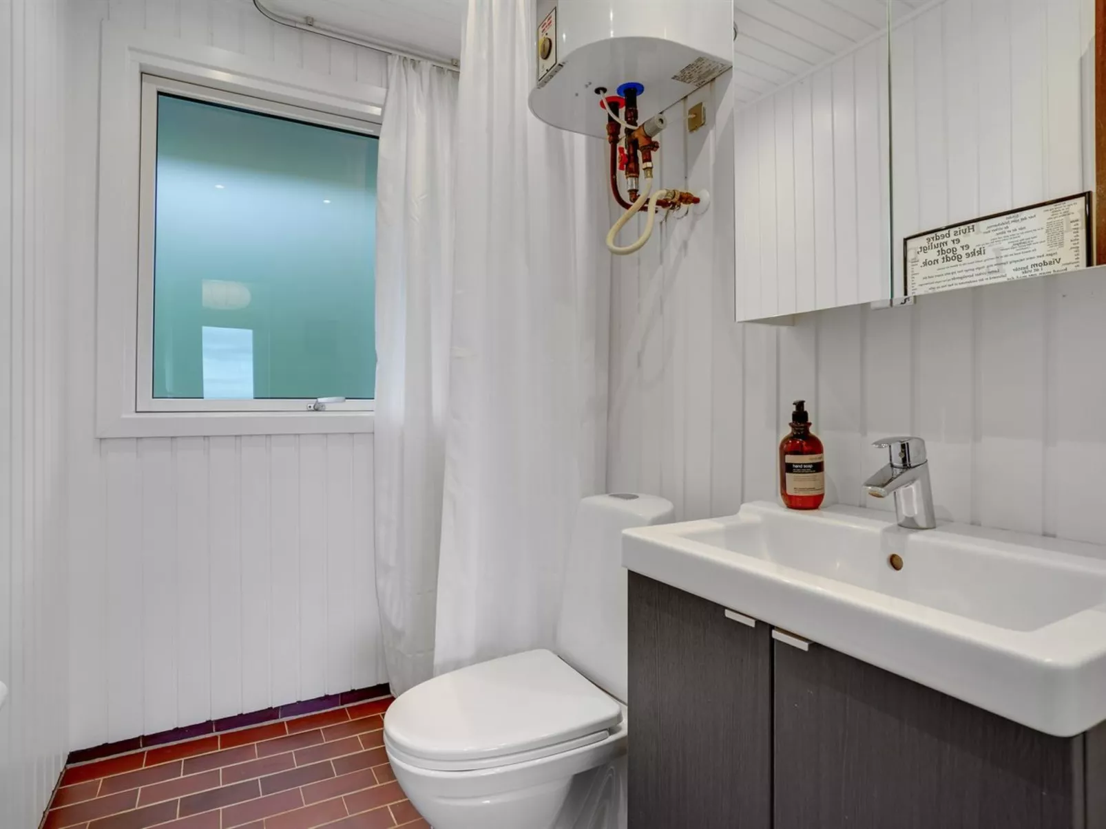 "Akseline" - 20m from the sea-Binnen