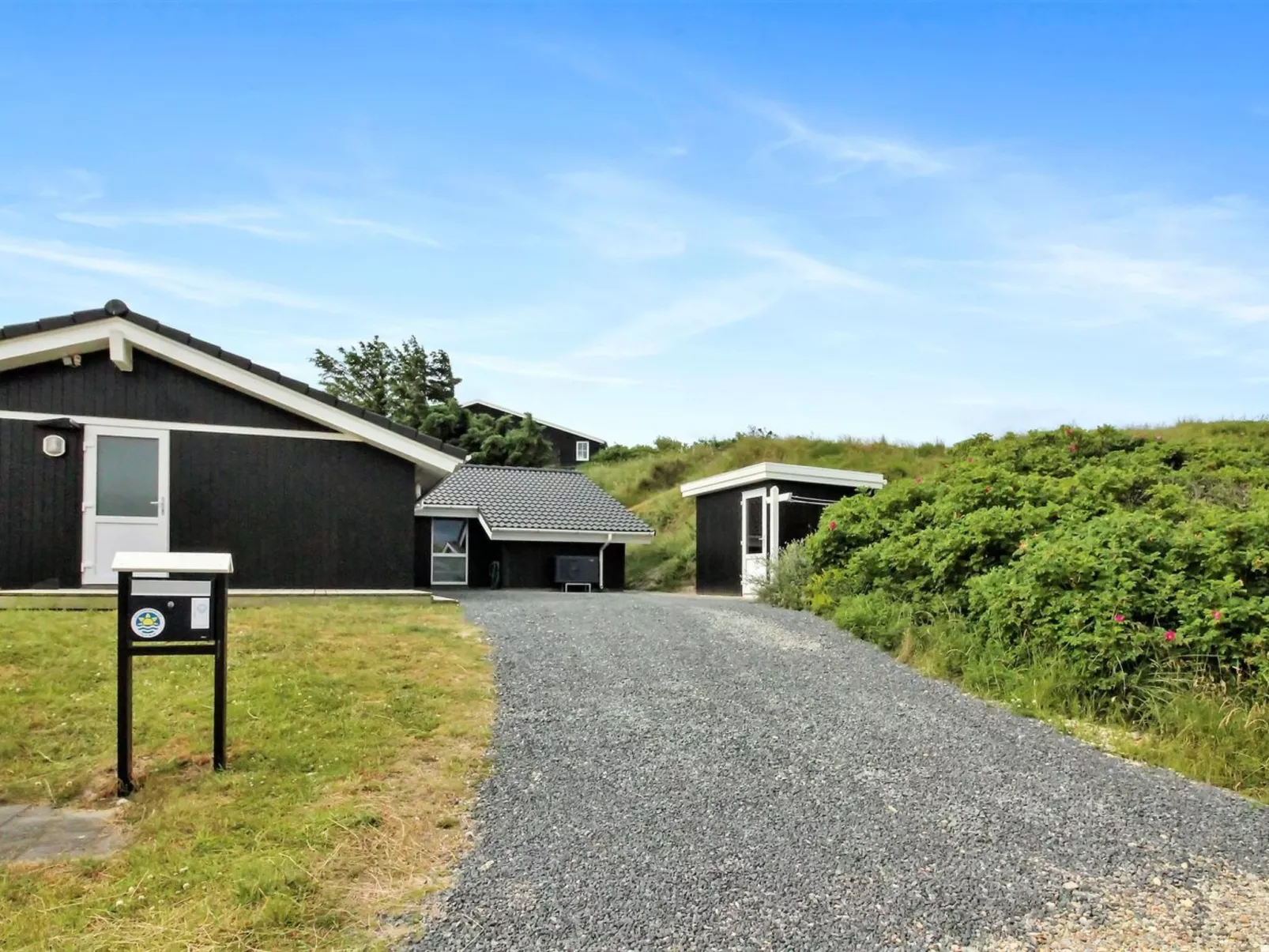 "Sirka" - 200m from the sea-Buiten